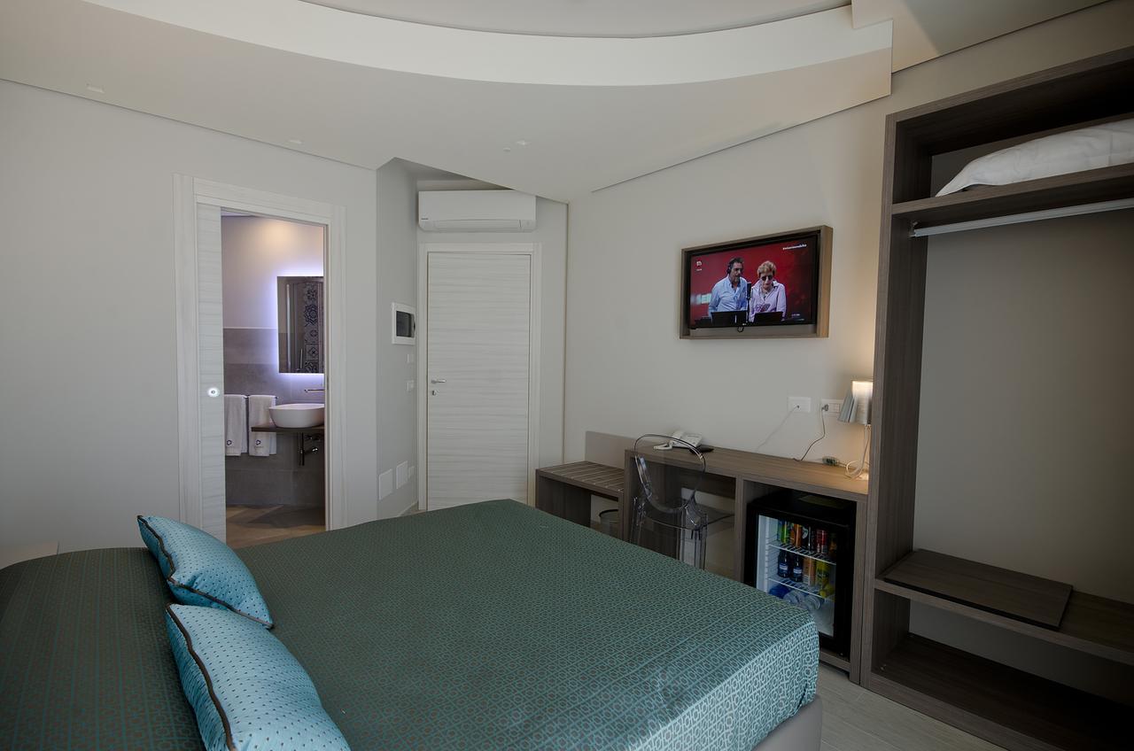 Hermes Hotel ซานวิโต โลคาโป ภายนอก รูปภาพ