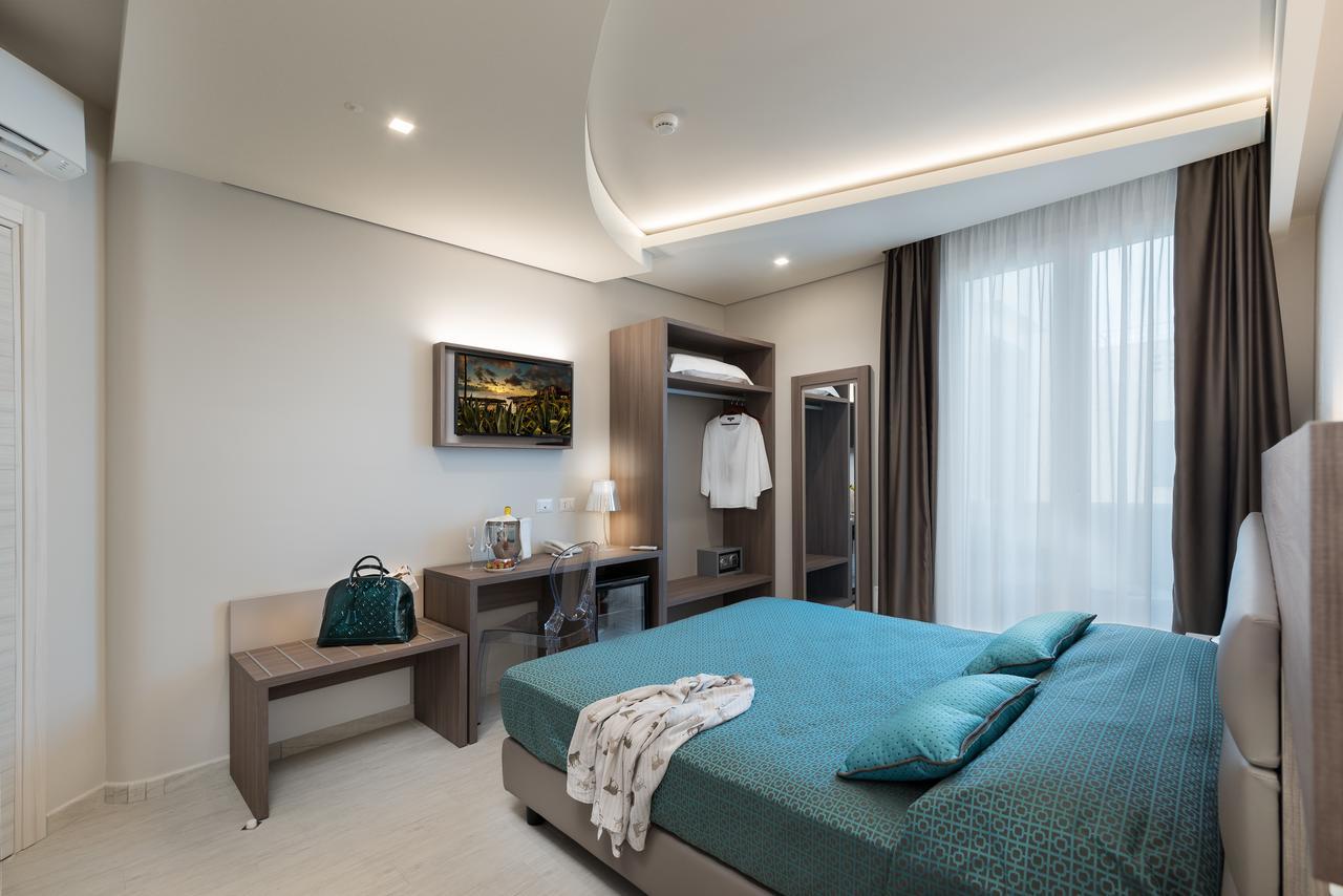 Hermes Hotel ซานวิโต โลคาโป ภายนอก รูปภาพ