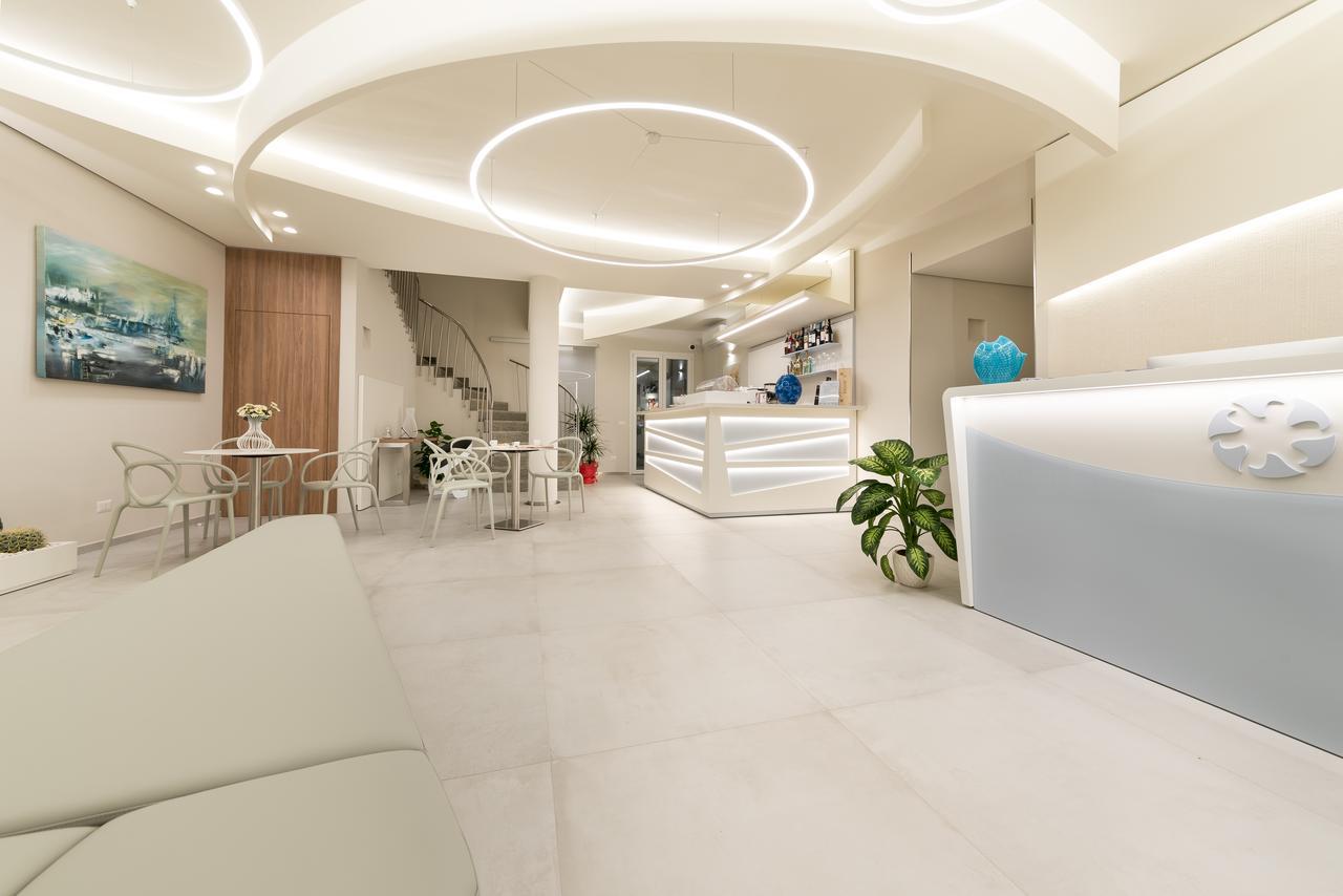 Hermes Hotel ซานวิโต โลคาโป ภายนอก รูปภาพ